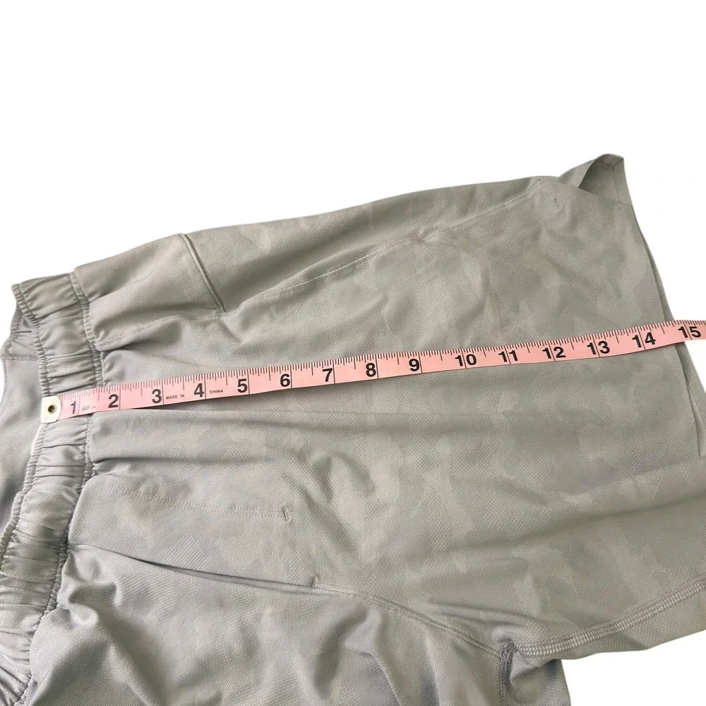 Lululemon‎ Mens Training Shorts Camo Lightweight Athletic Gym Running Size S